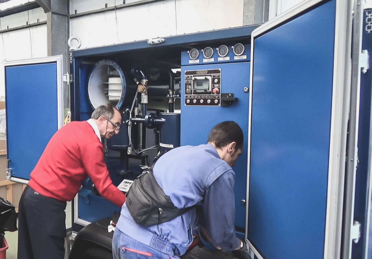 Transformer moyining suvsizlanishi